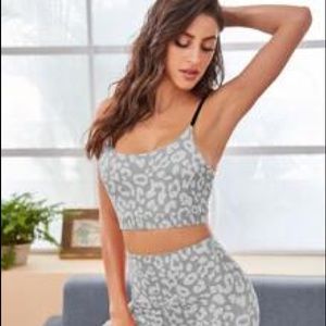 SHEIN workout shorts and sports bra set (M)